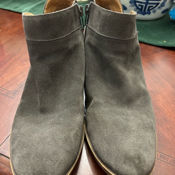 Lucky Brand Women's Green Gray Leather Ankle Booties 8.5 excellent condition - Picture 5 of 6